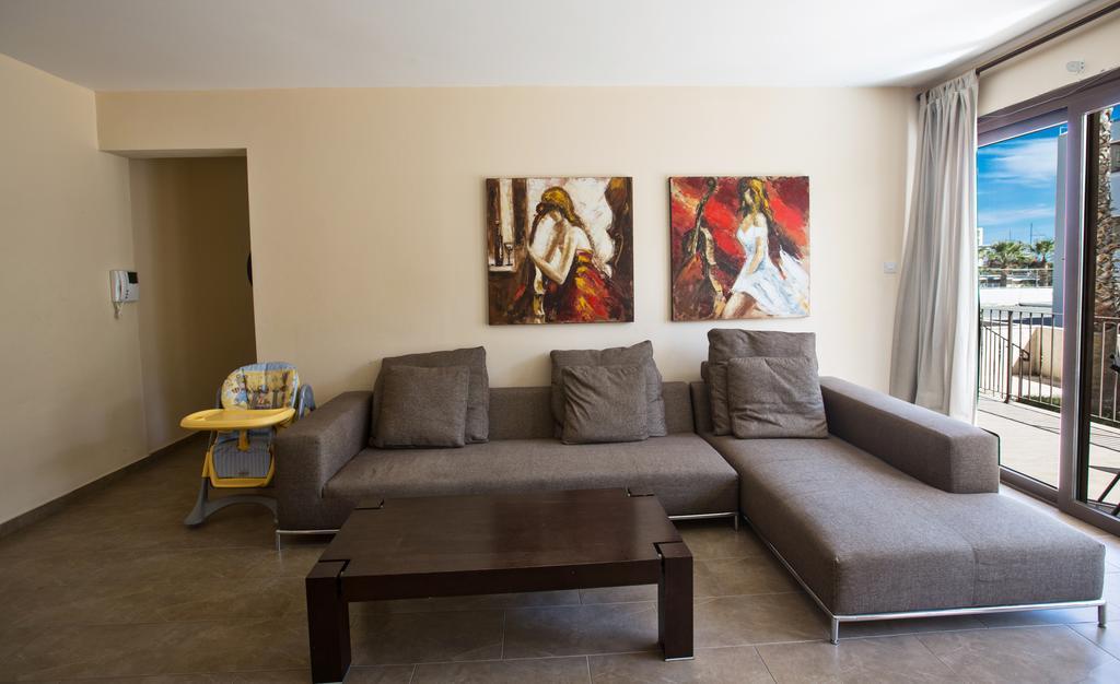 Napiana Apartments أيا نابا الغرفة الصورة