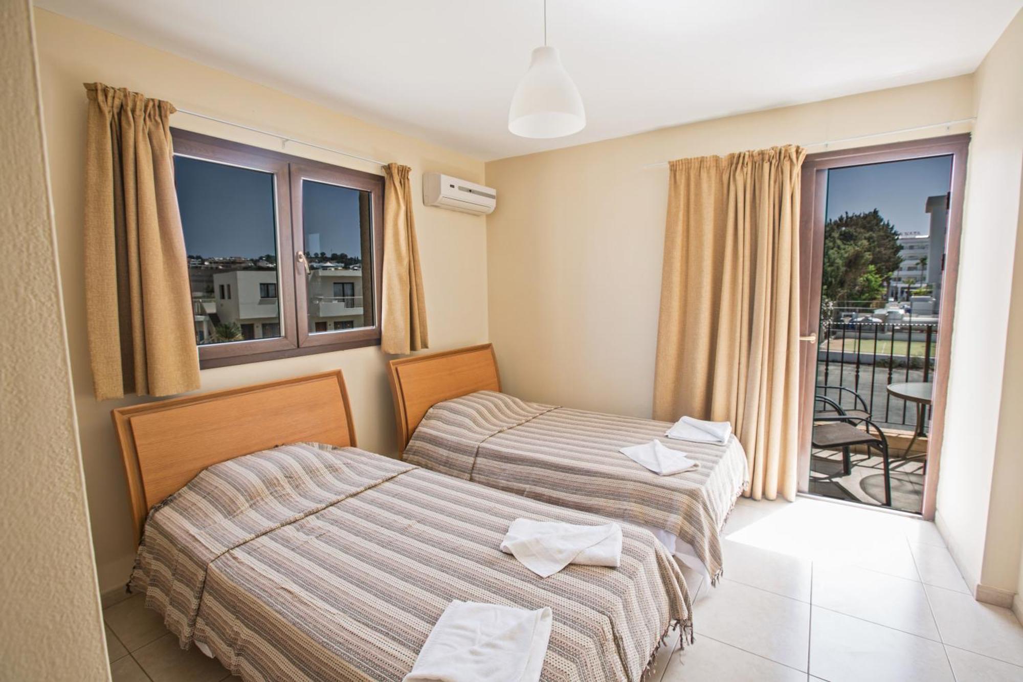 Napiana Apartments أيا نابا الغرفة الصورة