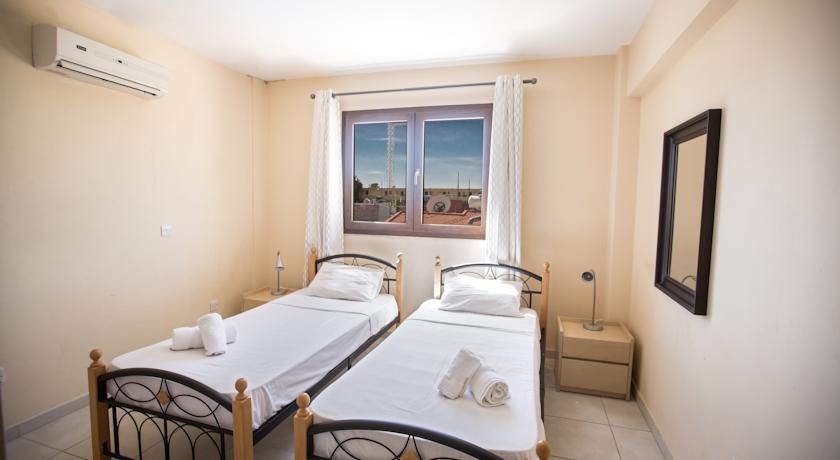 Napiana Apartments أيا نابا الغرفة الصورة